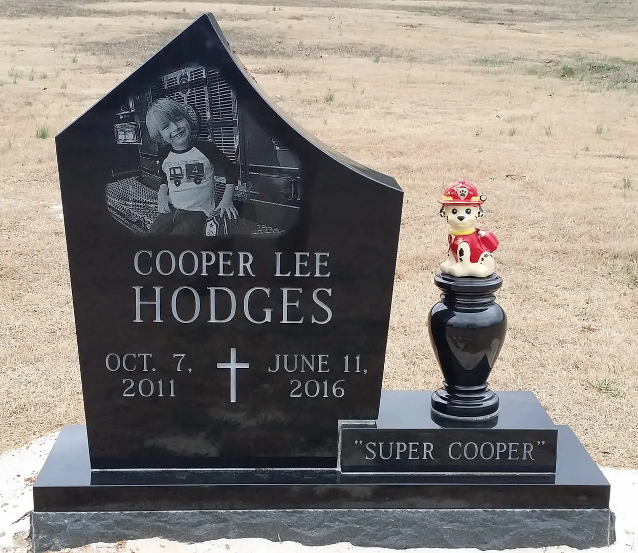 Cooper Lee Hodges Memorial Block With Vase and Portrait