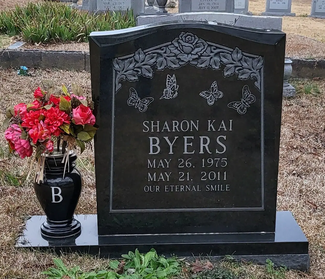 Sharon Kai Byers Memorial Block in Black With Vase
