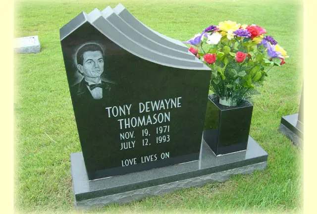 Tony Dewayne Thomas Memorial Block With Vase in Black