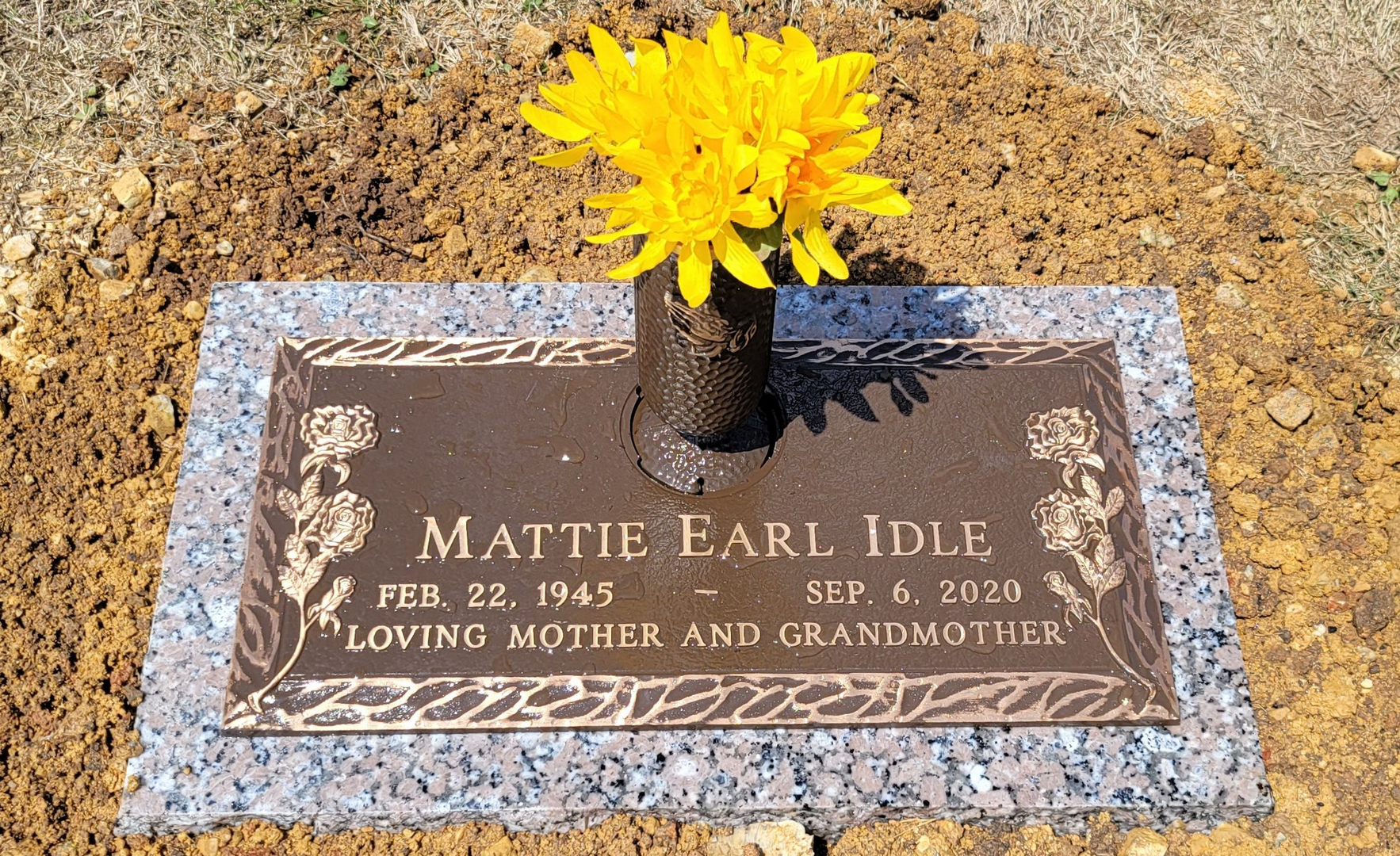 Mattie Earl Idle Memorial Plaque WIth a Vase
