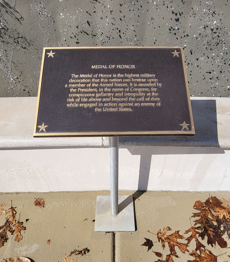 An informative slab with the information of medal of valor